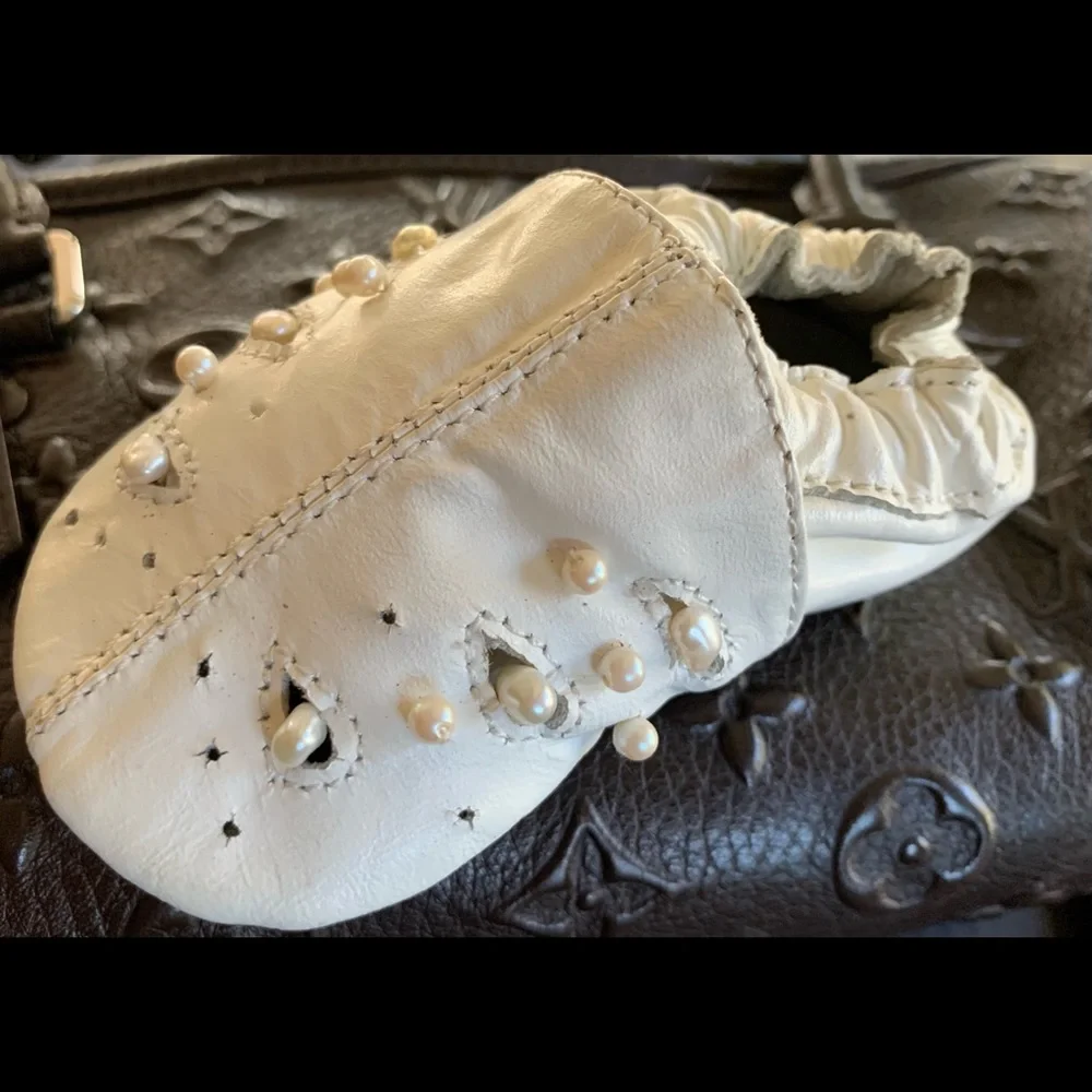 New white leather baby shoes real peals 0-6 months